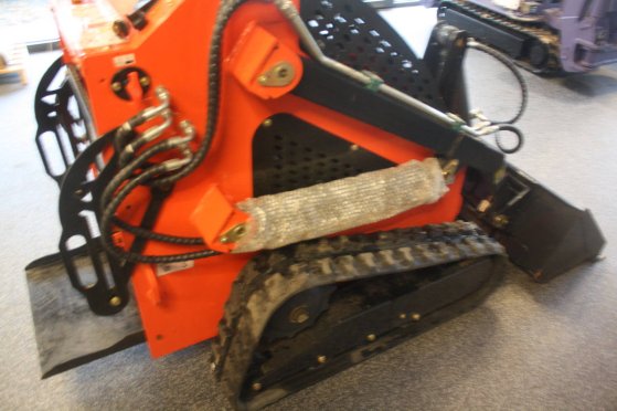 Skid steer loader LH LRT360 Petrol 13hp 2025 New LH LRT360 2025 1 image 4