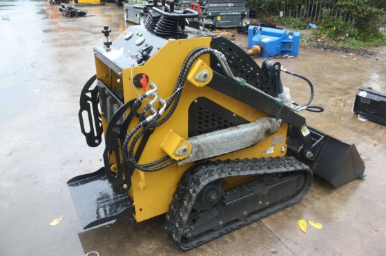 Skid steer loader LH LRT360 Petrol 13hp 2025 New LH LRT360 2025 1 image 4
