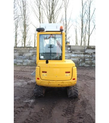 Crawler excavator Takeuchi TB235 Diesel 22kW 2014 TB235 2014 2 Crawler Excavators image 4