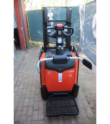 Toyota SPE200D Electric Stacker 2000kg 2.5m 2018 SPE200D 2018 2 image 4