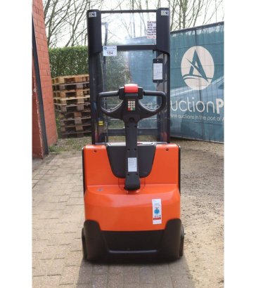 Stacker BT SWE140L Electric 1400kg 2.65m 2015 BT SWE140L 2015 2 image 4