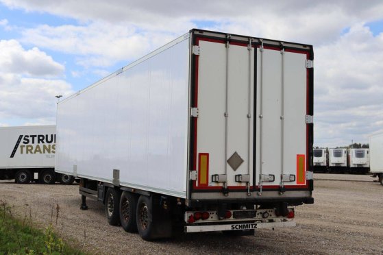 Reefer Semi-trailer Schmitz Cargobull SCB-S3B 42000kg 2017 Schmitz Cargobull SCB-S3B 2017 2 Refrigerated semi trailers ima...
