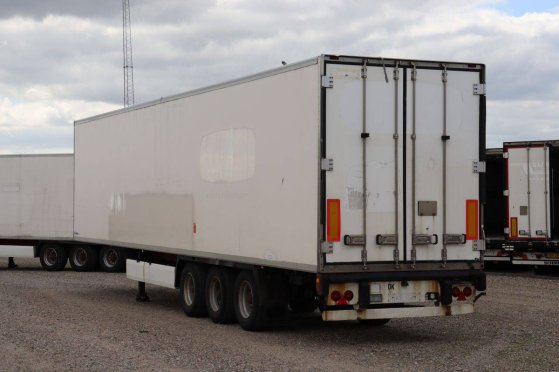 Closed Semi-Trailer Krone SD 39000kg 2009 9357 2009 2 Box semi-trailers image 4
