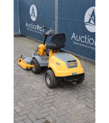 Stiga P901 Ride-on Mower Petrol 11.4kW 2004 Stiga P901 2004 2 image 4