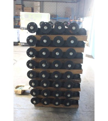Batch of Knott 32x wheel axles with batch of hexagon bolts New Knott GmbH 1 Flatbed open trailers image 4