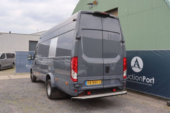 Iveco Daily 70C18 Diesel 180hp Van 2019 Daily 70C18 2019 2 Closed vans image 4
