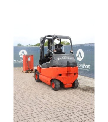Linde E30/03/600 Electric Forklift 3000kg 4.5m 2005 E30/03/600 2005 2 Forklift image 4