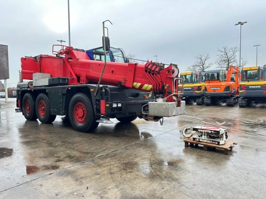 Telescopic crane Terex Demag AC40-1 City Diesel 1998 Terex-Demag AC40-1 CITY 1998 2 Mobile Cranes image 4
