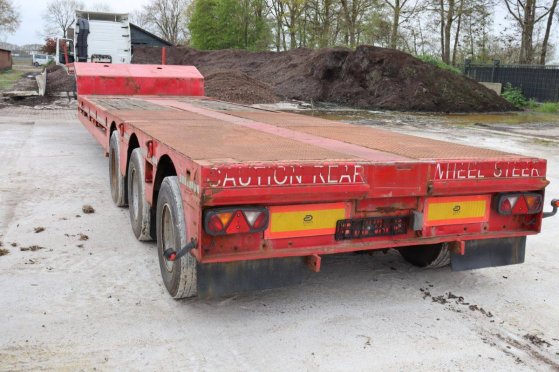 Semi-Low Loader Nooteboom MCO-48-03-V 1991 Nooteboom MCO-48-03-V 1991 2 Lowloader semi-trailers image 4
