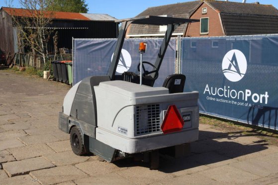 Nilfisk SR 1601 Electric Sweeper Nilfisk SR 1601 2 image 4