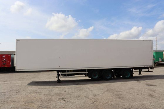 Closed Semi-Trailer Jumbo DO270SE 39500kg 2011 Jumbo DO270SE 2011 2 Box semi-trailers image 4