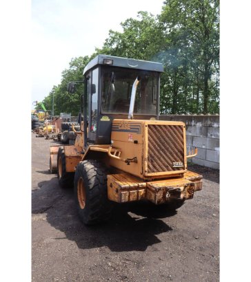 Case 221B Diesel 38kW Wheel Loader 1995 221B 1995 2 Wheel Loaders image 4