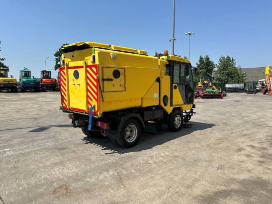 Sweeper Scarab Diesel 2009 Scarab 2009 2 image 4