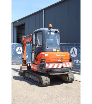 Crawler excavator Kubota KX121-3α Diesel 29.4kW 2015 KX121-3α 2015 2 Crawler Excavators image 4
