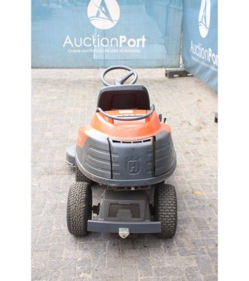 Husqvarna R 418Ts AWD Petrol Ride-on Mower (Margin) R 418Ts AWD 2014 2 image 19