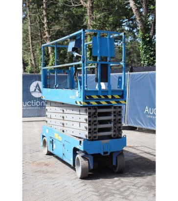 Scissor lift Genie GS-3232 Electric 227kg 11.75m 2007 GS-3232 2007 2 Scissor Lifts image 4