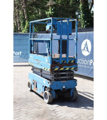 Scissor Lift Genie GS-1532 Electric 272kg 6.40m 2014 GS-1532 2014 2 Scissor Lifts image 4