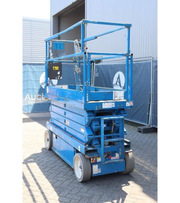 Skyjack SJIII-3226 Electric Scissor Lift 227kg 9.9m 2015 Skyjack SJIII-3226 2015 2 Scissor Lifts image 4