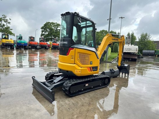 LiuGong 9027 FZTS Diesel Crawler Excavator 2026 New LIUGONG 9027 FZTS 2026 1 Crawler Excavators image 4