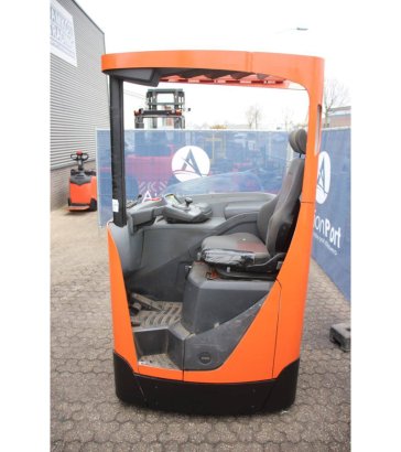 Toyota RRE180 Electric Reach Truck 1800kg 2017 RRE180 2017 2 image 4