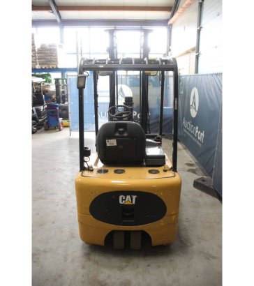 Caterpillar EP20KT Electric Forklift 2000kg 4.03m 2005 EP20KT 2005 2 Forklift image 4