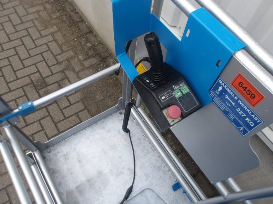 Genie GR-15 Electric Mast Lift 6.50m 2012 GR-15 2012 2 image 4