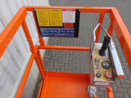 Skyjack SJ3219 Electric Scissor Lift 7.81m 2017 Skyjack SJ3219 2017 2 Scissor Lifts image 4