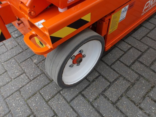 SkyJack SJ4626 Electric Scissor Lift 9.92m 2015 Skyjack SJ4626 2015 2 Scissor Lifts image 4