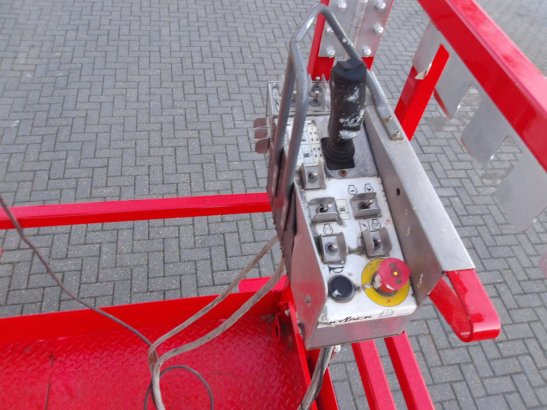 Skyjack SJ6832RT Diesel Scissor Lift 11.75m 2018 Skyjack SJ6832RT 2018 2 Scissor Lifts image 4