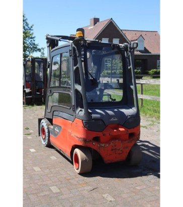 Linde E25L-01 Electric Forklift 2500kg 2017 E25L-01 2017 2 Forklift image 4
