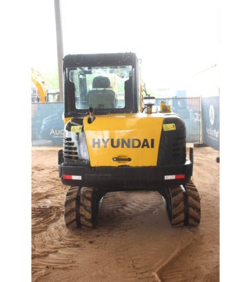 Hyundai R60-7 Diesel Crawler Excavator 2011 R60-7 2011 2 Crawler Excavators image 4