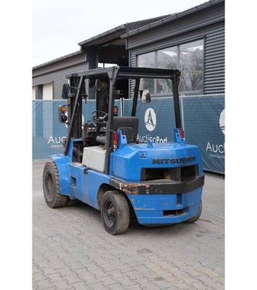 Mitsubishi Diesel Forklift 2 Forklift image 4