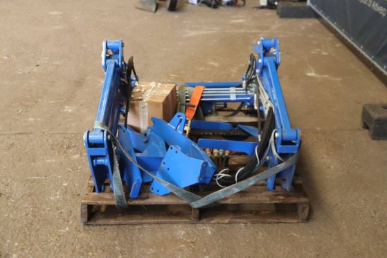 Solis 2400 Front Loader Solis 2400 2 image 4