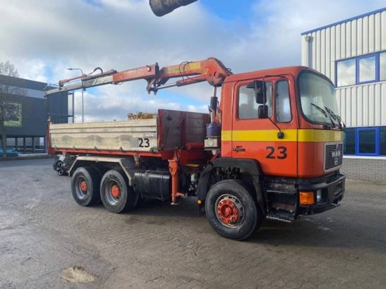 MAN 26.332 6x4 Diesel Tipper Truck 1990 with Crane 26.332 6x4 1990 2 image 4