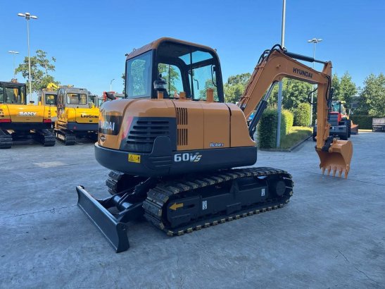 Midi excavator Hyundai R60VS Diesel 2018 R60VS 2018 2 Crawler Excavators image 4