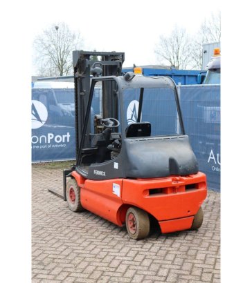 Linde E30-01 Electric Forklift 3000kg 5.2m 1997 E30-01 1997 2 Forklift image 4