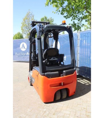 Linde E16C-02 Electric Forklift 1600kg 7m 2018 E16C-02 2018 2 Forklift image 4