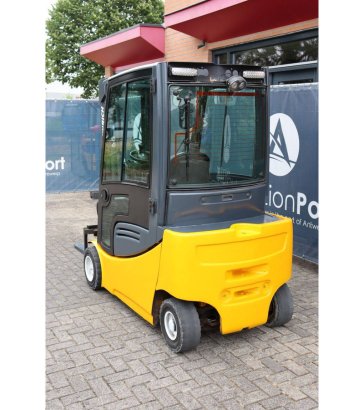 Forklift Jungheinrich EFG 320 Electric 2000kg 2012 EFG 320 2012 2 Forklift image 4