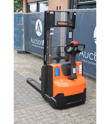 Stacker BT SWE140L Electric 1400kg 2.6m 2015 BT SWE140L 2015 2 image 4