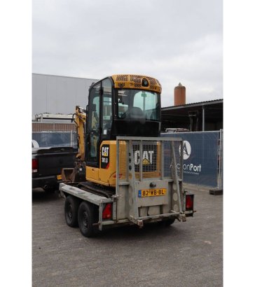 Caterpillar 301.8 Diesel Mini Excavator 15.7kW With Trailer 301.8 2 image 4