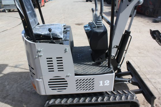Nuoman EPS NM-E12 Diesel Mini Excavator New Nuoman EPS NM-E12 1 image 4