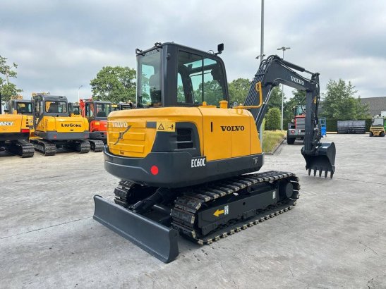 Midi excavator Volvo EC60C Diesel 2010 EC60C 2010 2 Crawler Excavators image 4