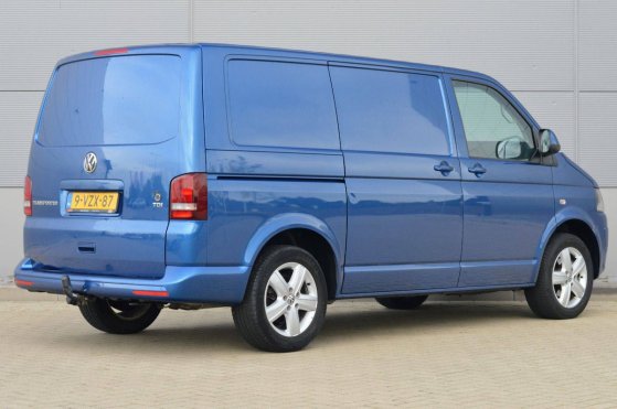 Volkswagen Transporter 2.0 TDI L1H1 65 Edition Diesel 180hp Van 2012 Volkswagen Transporter 2.0 TDI L1H1 65 Edition 2012 2...