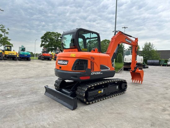 Doosan DX55-9CN Diesel Midi Excavator 2019 Doosan DX55-9CN 2019 2 Crawler Excavators image 5