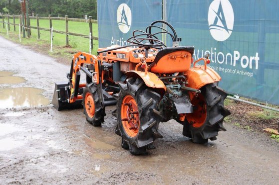 Kubota B7001 Mini Tractor Diesel 14 hp with front loader B7001 2 image 19