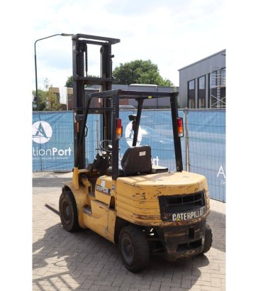 Caterpillar DP30 Diesel Forklift 3000kg 5.0m 1997 DP30 1997 2 Forklift image 4