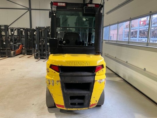 Forklift Hyundai 30D-9E Diesel 3000kg 4.7m 2017 30D-9E 2017 2 Forklift image 4