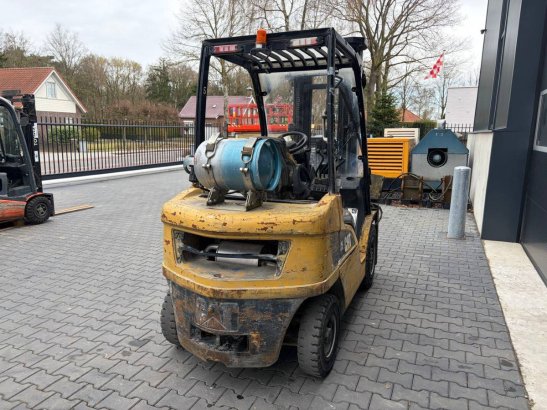 Forklift Caterpillar GP25N LPG 2500kg 2011 GP25N 2011 2 Forklift image 4