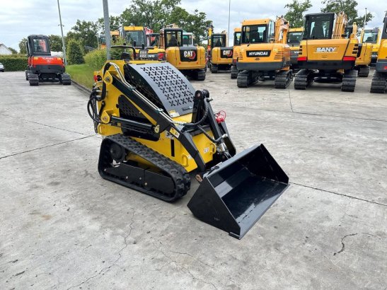 Delano T360 Crawler Skid Steer Loader Petrol 2026 New Delano T360 2026 1 image 4