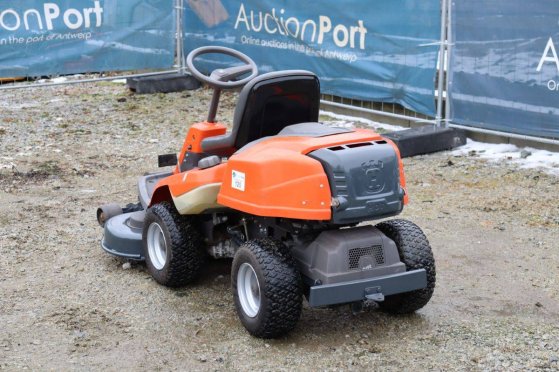 Zitmaaier Husqvarna R216 AWD Benzine 12.8kW 2016 R216 AWD 2016 2 image 19
